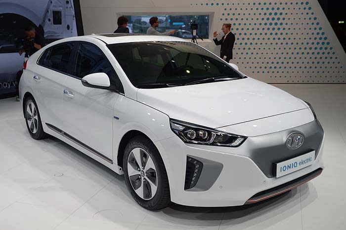 Hyundai Ioniq con 320 kilómetros de autonomía en 2018
