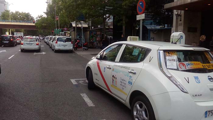El segundo taxi eléctrico de Madrid - Foto Jose Luis Rodríguez