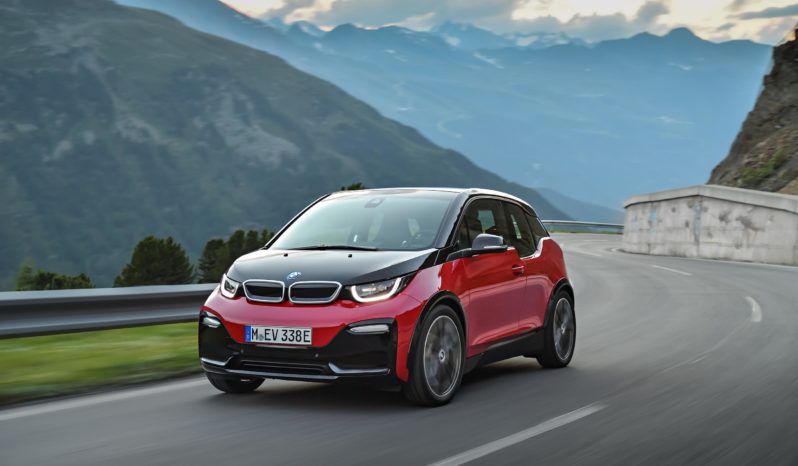 BMW i3s lleno