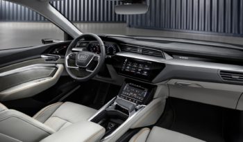 Audi e-tron lleno