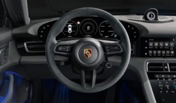 Porsche Taycan completo