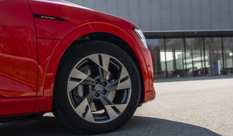 Audi e-tron Sportback completo