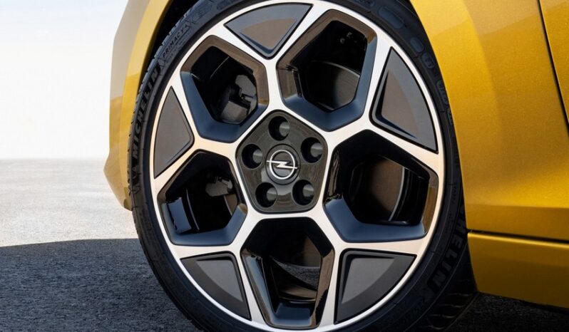 Opel Astra híbrido enchufable lleno