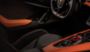 Lamborghini Revuelto lleno