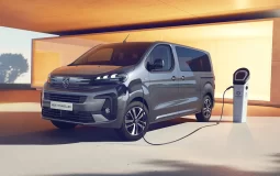 Peugeot E-Traveller 1