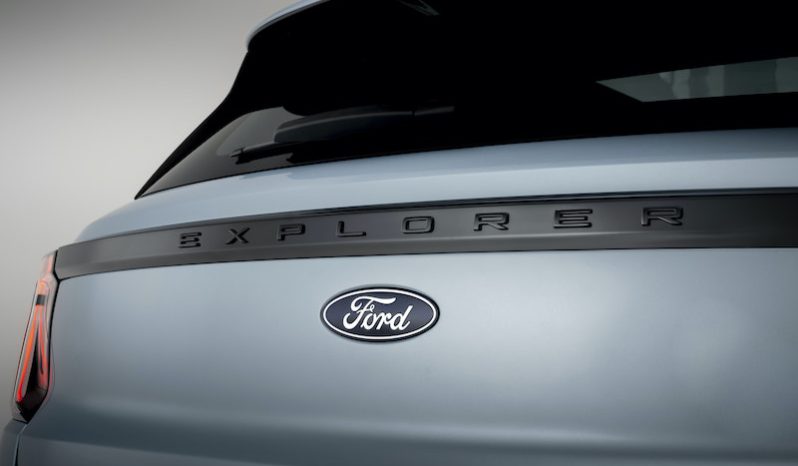 Ford Explorer Eléctrico lleno