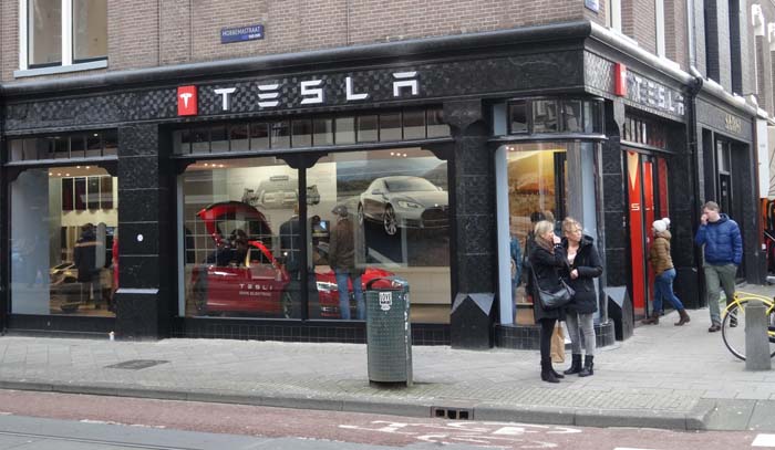 Tesla Store de Madrid y Barcelona 