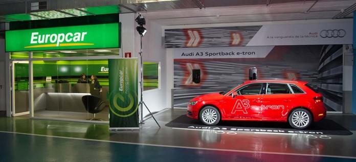 Audi A3 sportback e-tron oficina Europcar distrito 22@ de Barcelona