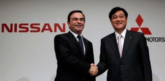 Carlos Ghosn y Osamu Masuko. Se acerca el primer híbrido enchufable de Nissan