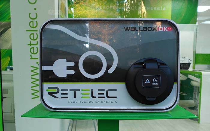 Retelec presenta sus soluciones de recarga vehículo eléctrico-tienda física en la calle Padre Damián, 33 de Madrid