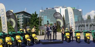 CORREOS presenta en Madrid 200 nuevas motos eléctricas Silence