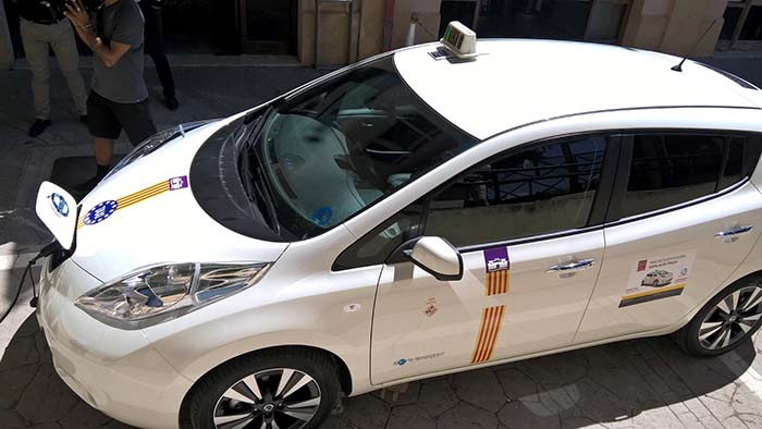 El Nisan Leaf ya se usa como taxi en numerosas ciudades españolas
