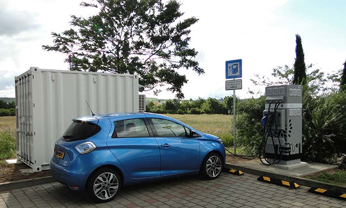 Estación de recarga rápida E-STOR de Renault y Connected Energy