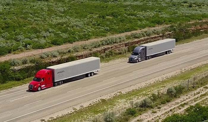 Daimler inicia pruebas de platooning con camiones en Estados Unidos