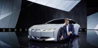 Harald Krüger, Presidente del Consejo de Dirección de BMW, presenta el BMW i Vision Dynamics