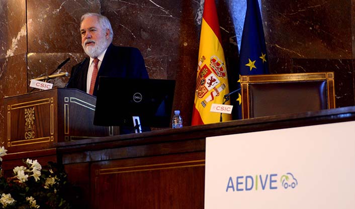 Miguel Arias Cañete, comisario de Política Climática y Energía de la Comisión Europea en el CEVE 2017