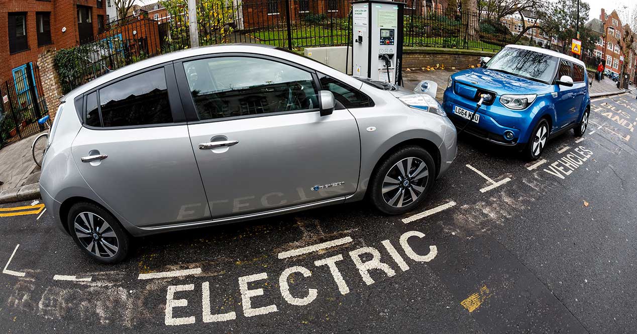 El 60% de los automóviles nuevos en Reino Unido deben ser eléctricos en 2030