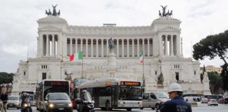 Roma se apunta a la prohibición del diésel, arrivederci en 2024