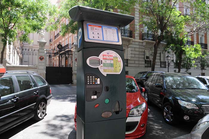 El pago del SER en Madrid a través de aplicaciones móviles no afecta a los coches eléctricos