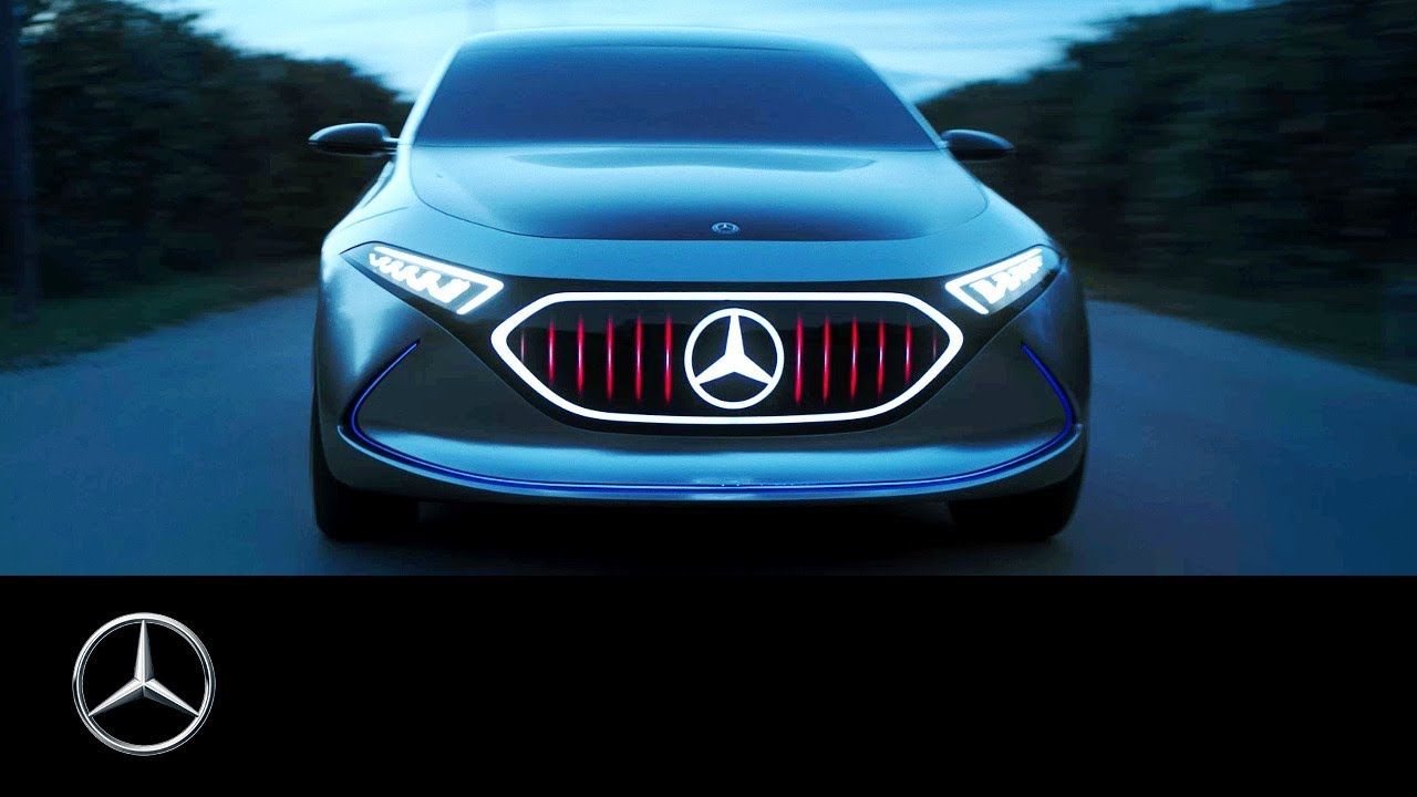 Mercedes muestra el prototipo del EQA en movimiento