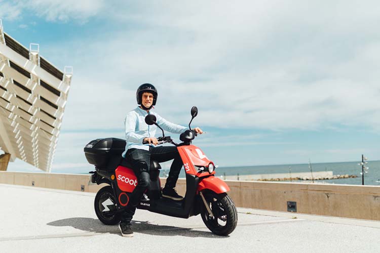 jugo Saturar dar a entender Barcelona tendrá en sus calles 500 motos Silence con el nuevo motosharing  de Scoot - Movilidad Eléctrica