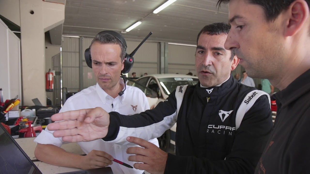 Los nuevos y apasionantes retos en el día a día del equipo del Cupra e-Racer