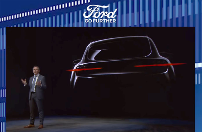 Steve Amstrong, Presidente Ford Europa, durante la presentación de Go Further