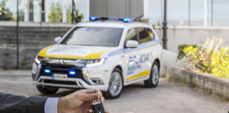 Mitsubishi ha entregado 23 unidades del Outlander PHEV a la policía municipal.