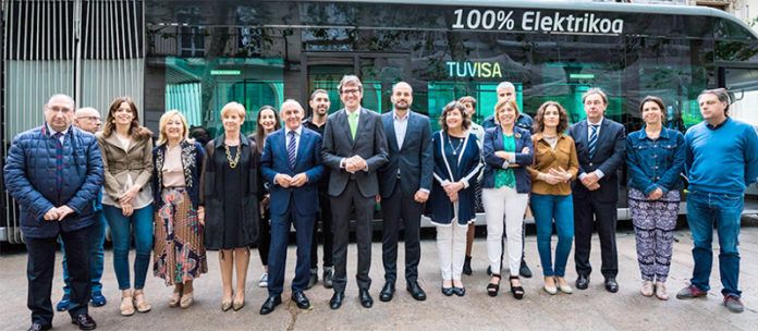 Presentación de los 13 ieTram de Irizar e-mobility para el servicio Bus Eléctrico Inteligente de la ciudad de Vitoria.