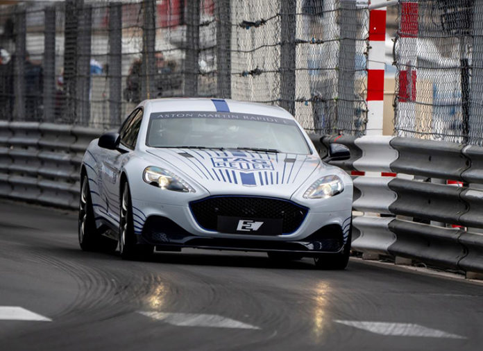 EL público se quedó impresionado en Mónaco ante las prestaciones dinámicas del Aston Martin Rapide E.