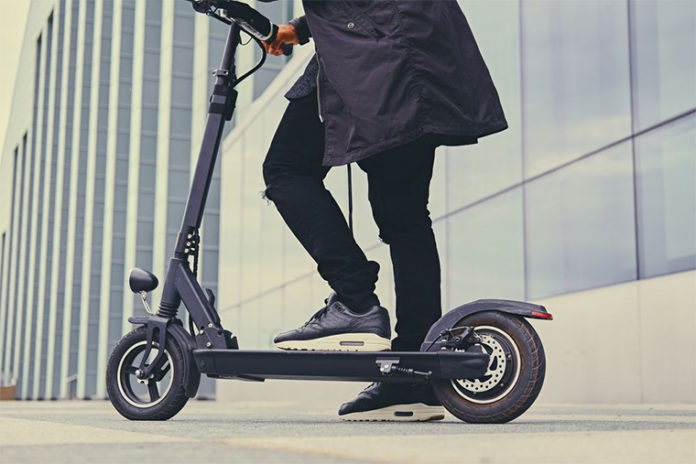 Un patinete eléctrico puede significar un ahorro considerable para los usuarios de vehículos en ciudad.