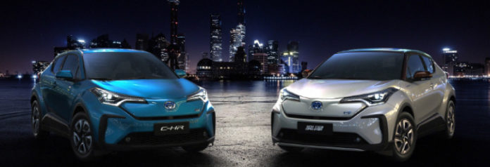 Toyota presentó en el Salón del Automóvil de Shanghái los VE que planea lanzar en China: el C-HR y el IZOA.