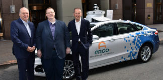 Presidente y CEO de Ford, Jim Hackett, CEO de Argo AI, Bryan Salesky, y CEO de Volkswagen, Dr. Herbert Diess