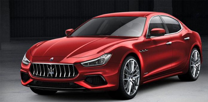Maserati Ghibli, el primero de los vehículos de la marca que incorporará un sistema electrificado.