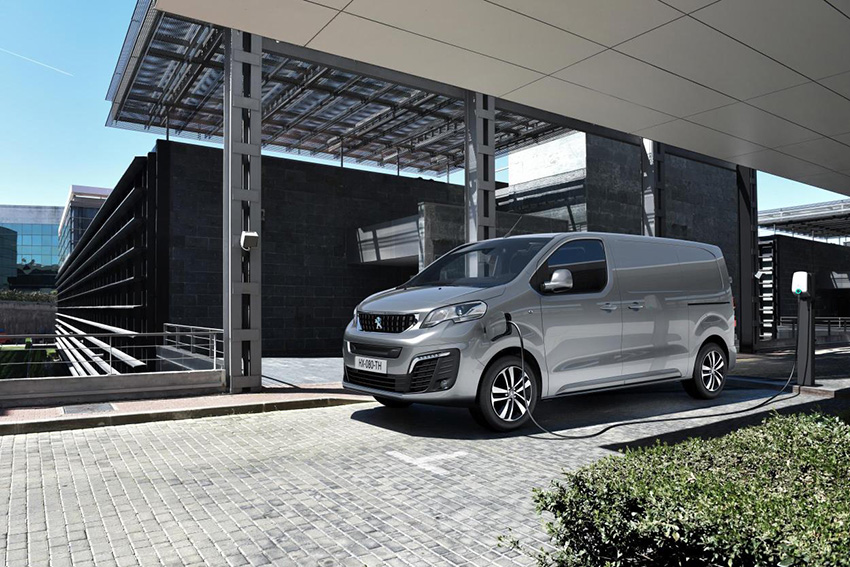 Peugeot e-EXPERT, nueva versión, 100% eléctrica, del vehículo comercial.
