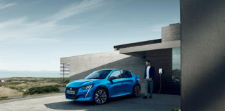 Cero emisiones, cero ruidos, cero vibraciones, cero olores, cero cambios de marchas... definen al nuevo Peugeot e-208.