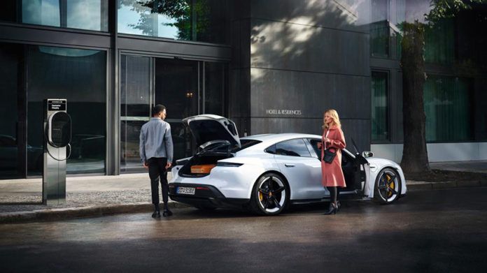 porsche_carga Porsche Destination Charging cuenta con 1.035 puntos de carga, a los que se unirán otros 900 antes de fin de 2020.