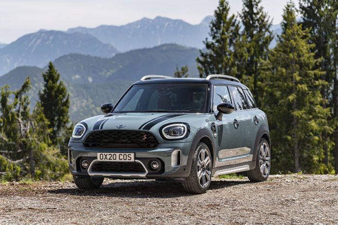 El diseño del MINI Countryman, junto a la digitalización y capacidad de personalización, lo convierten en un coche atractivo. Con más motivo en su versión PHEV.