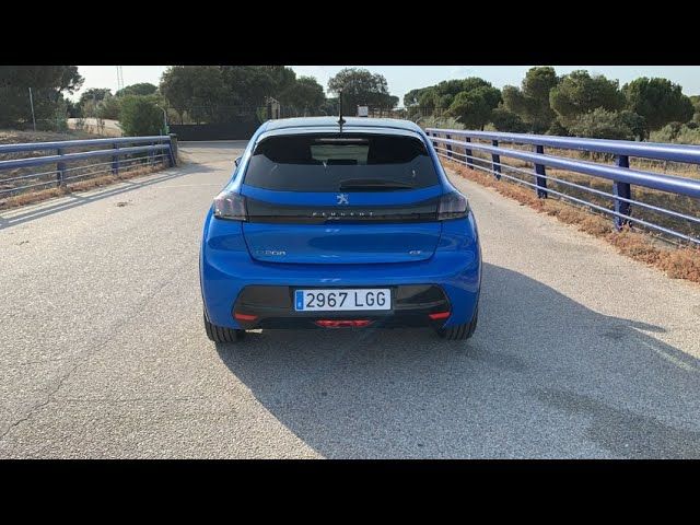Prueba Peugeot e-208. Un eléctrico para ciudad ¿o no?