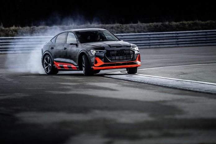 Los beneficios de la tracción quattro de Audi: tracción variable, dinámica y precisa con la máxima eficiencia.