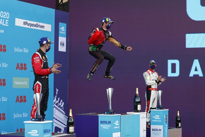 Antonio Félix da Costa (PRT), DS Techeetah, 1st position, jumps on the podium