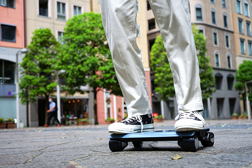 Walkcar es un sistema de movilidad eléctrica personal práctico y eficiente.
