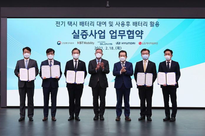 foto acuerdo hyundai Firma del Acuerdo en Corea