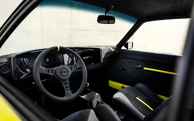 Opel Manta GSe ElektroMOD. interior