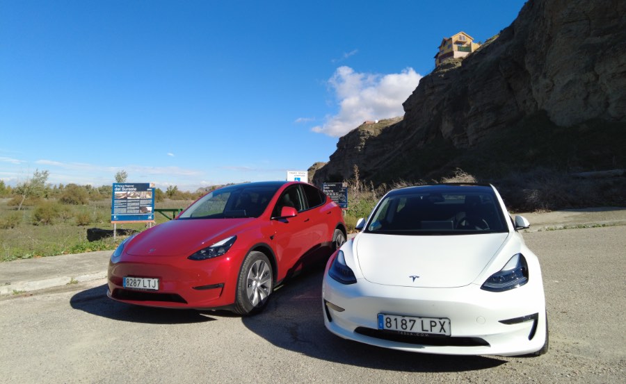 Tesla Model Y frente a Tesla Model 3