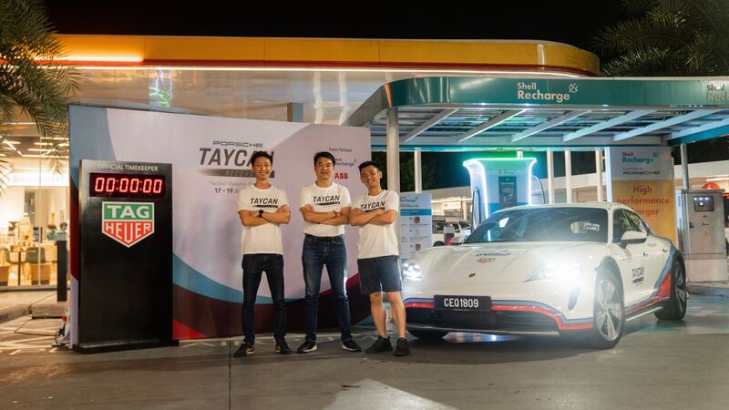 Porsche Taycan 4S Cross Turismo de Bangkok a Singapur
