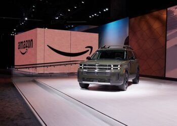 En 2024 será posible comprar un coche en Amazon