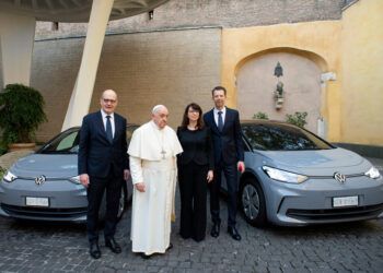 ¿Y un VW ID. Buzz como nuevo papamóvil?