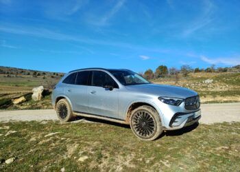 Mercedes GLC 300e 4Matic, un buen PHEV para ciudad, carretera y campo