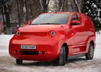 El primer coche ruso totalmente eléctrico es recibido con un buen número de divertidos memes
